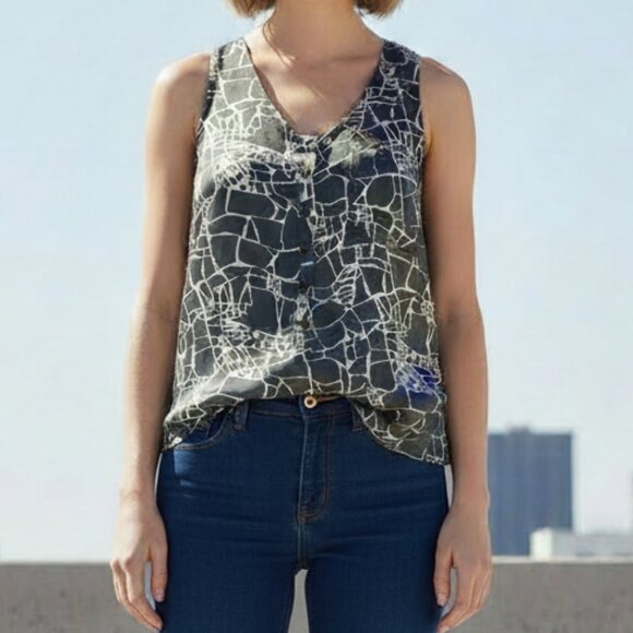 Mossimo Supply Co. Tops - Mossimo Supply Co. Gray and White Patterned Blouse